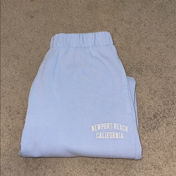 Brandy Melville Pants - Brandy Melville Sweatpants